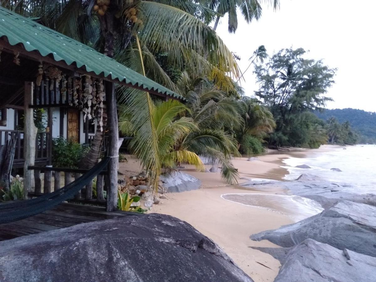 Beach House Kampung Genting Exterior foto