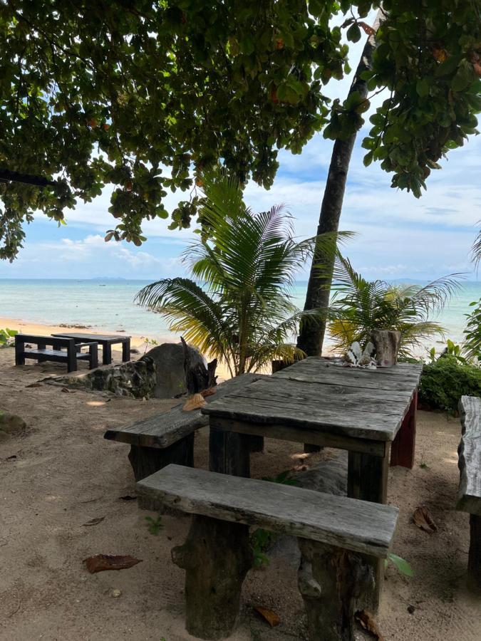 Beach House Kampung Genting Exterior foto